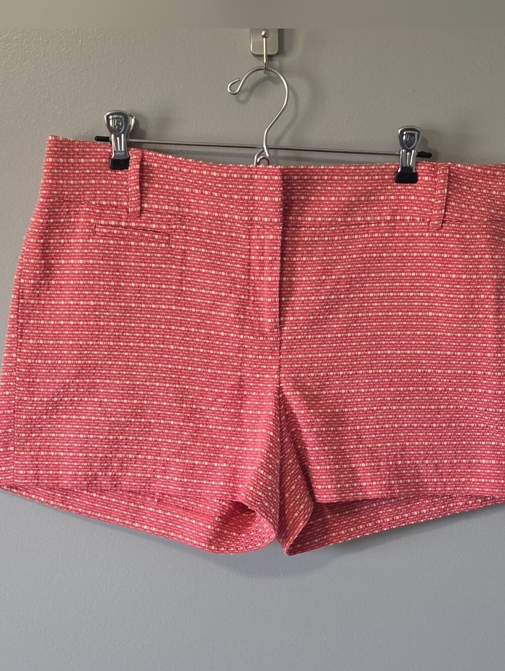 Tweed Textured Pink White Women's Shorts Regular Fit 8 Zip 4" Inseam